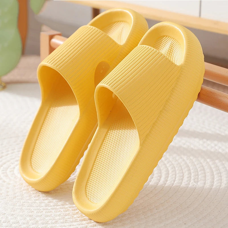 Luxuriöse Sommerschlappen für Zuhause™