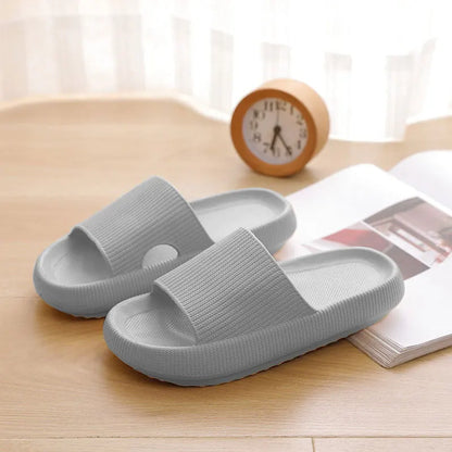 Luxuriöse Sommerschlappen für Zuhause™