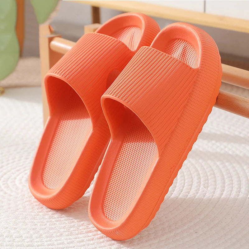 Luxuriöse Sommerschlappen für Zuhause™