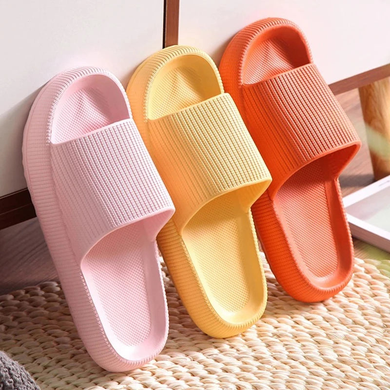 Luxuriöse Sommerschlappen für Zuhause™